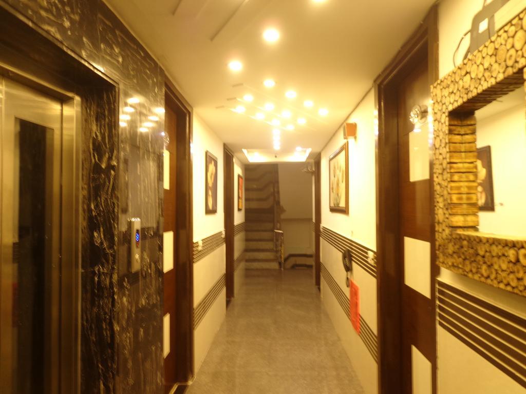 Hotel Station View Opposite New Delhi Railway Ngoại thất bức ảnh